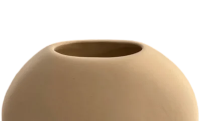 Flat M Vase
